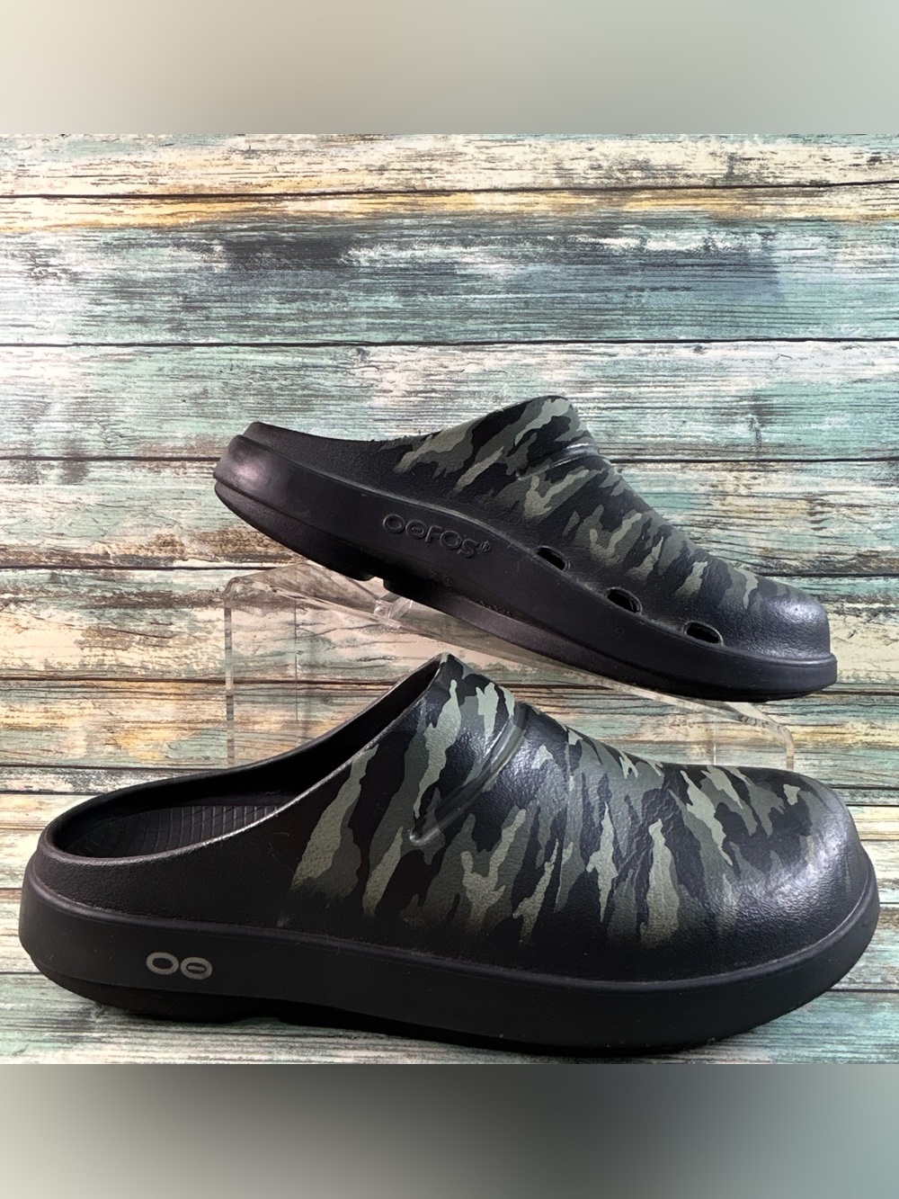 OOFOS OOcloogs Recovery Clogs Womens Size 11 Green Black Camo Print Rubber Comfo